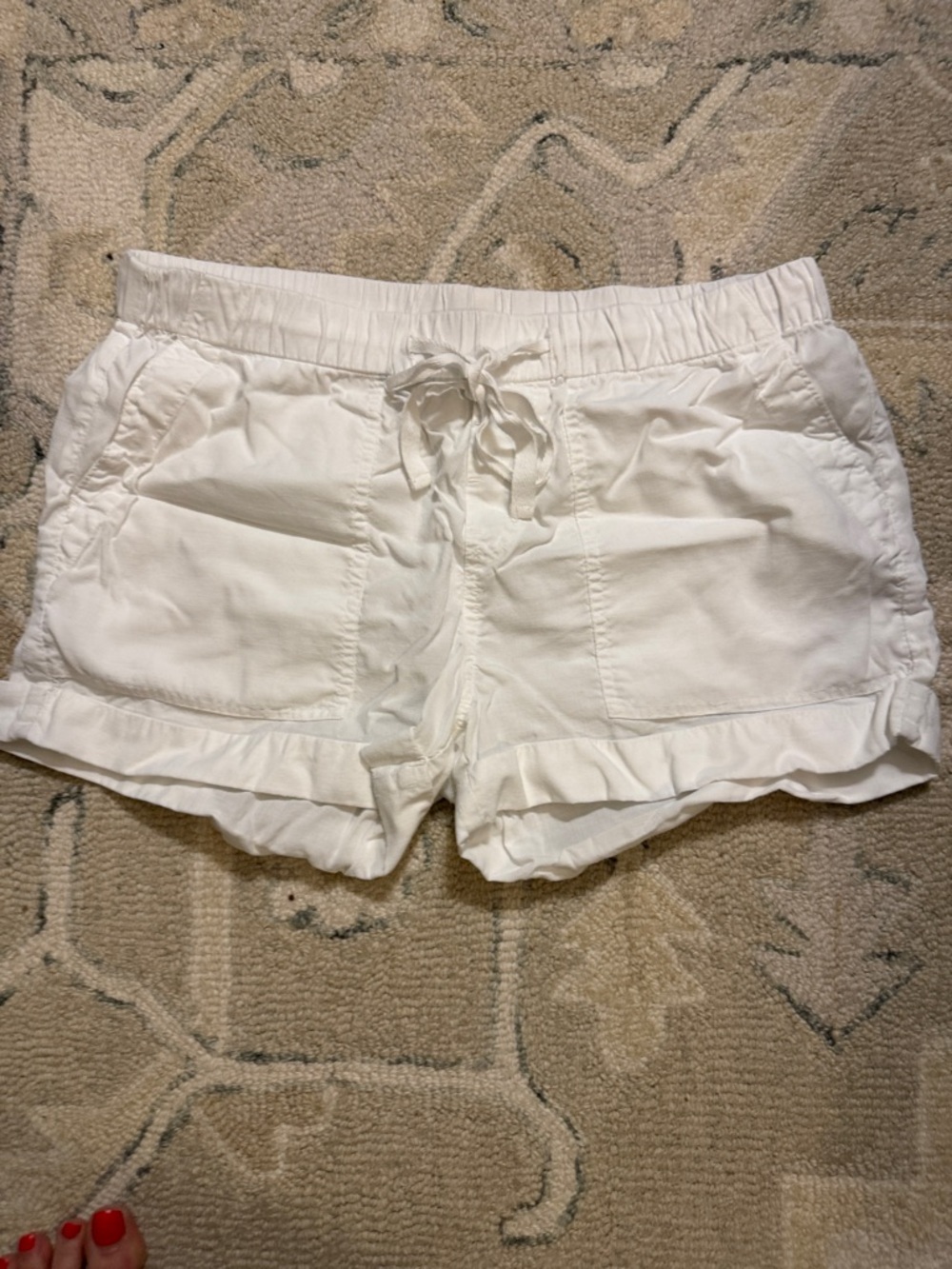 cloth & stone White Cuffed Hem Drawstring Shorts